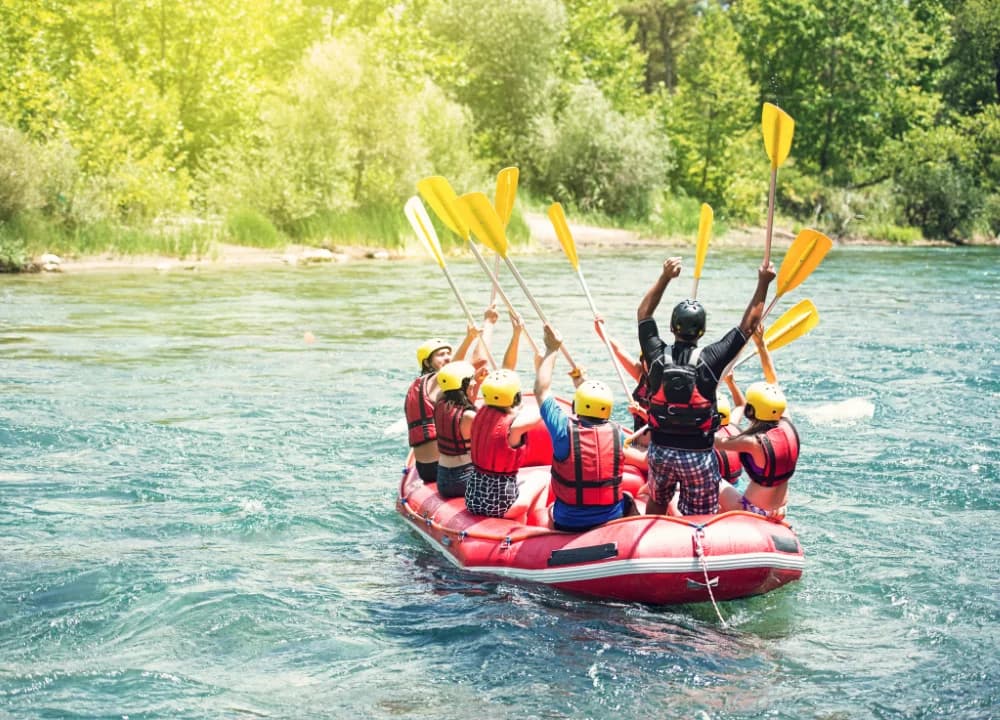 Famolo - Rafting adrenalinico tra le Alpi svizzere e il lago di Brienz