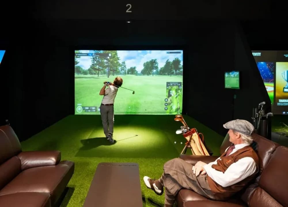 Famolo - Golf indoor con simulatore: allenamento e sfide virtuali