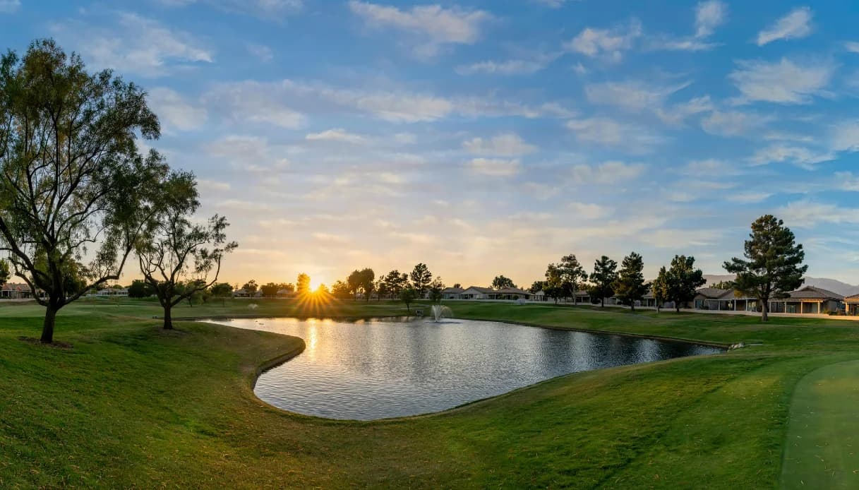 Giocare a golf sul Lago di Garda: campi, periodi migliori e consigli per organizzare un golf weekend